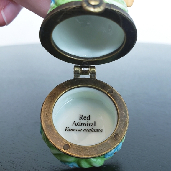 *Last Chance* Red Admiral Butterfly Porcelain Hinged Box PHB MidwestTrinket - Picture 8 of 12